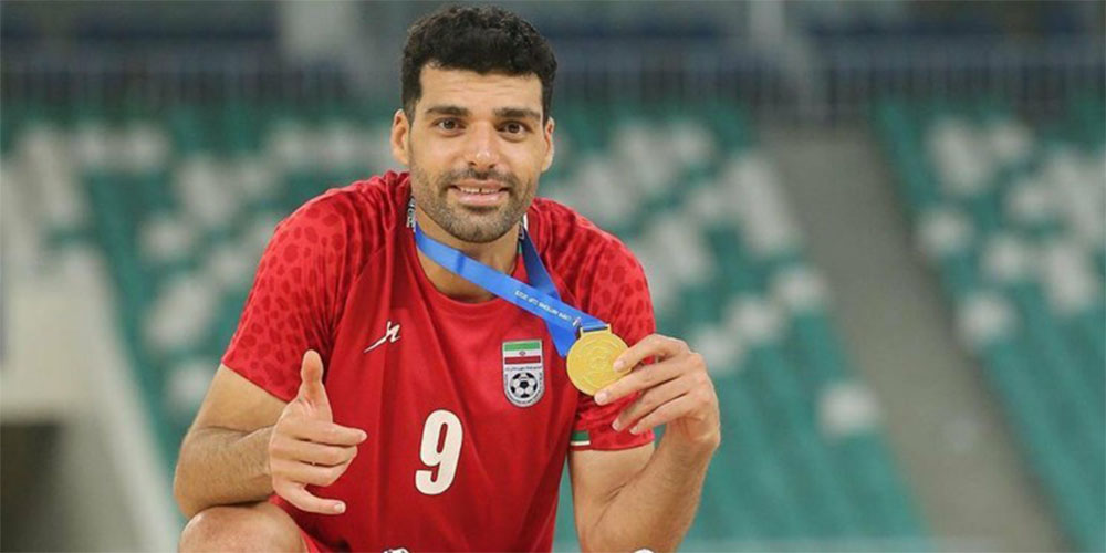 والپیپر مهدی طارمی فوتبالی 2025 