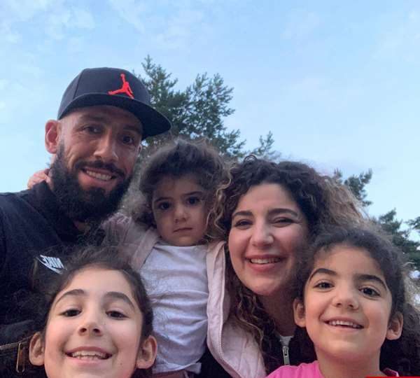 عکس اشکان دژاگه و فرزندانش