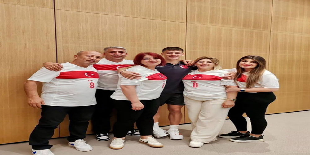 خانواده آردا گولر خانواده آردا گولر