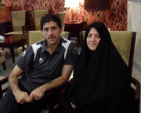 کریم باقری و مادرش