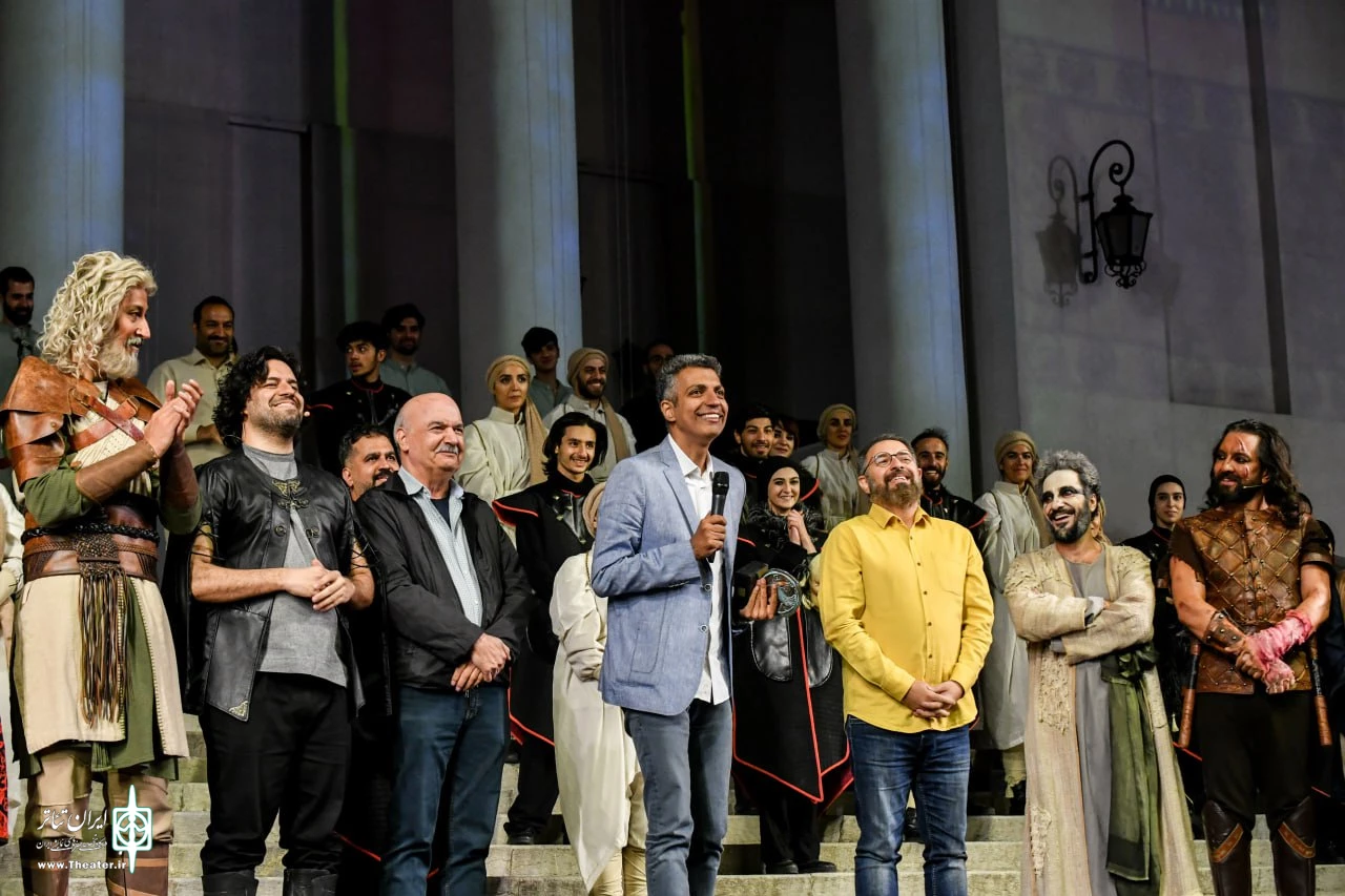 اجرای تئاتر عادل فردوسی پور اجرای تئاتر عادل فردوسی پور