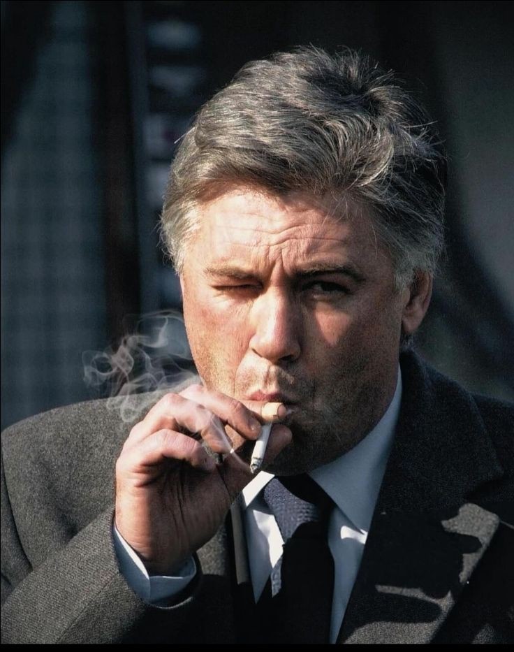 سیگار کشیدن کارلو آنچلوتی