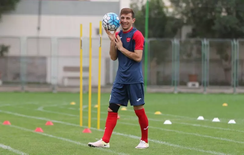 عملکرد فرشاد احمدزاده عملکرد فرشاد احمدزاده