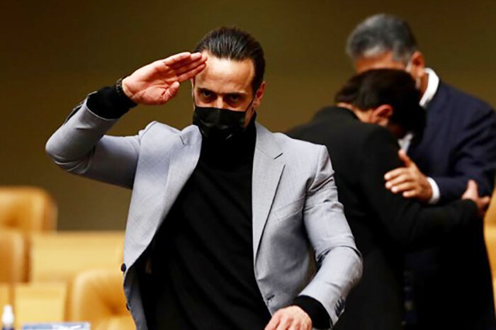 عکس پروفایل علی کریمی عکس پروفایل علی کریمی