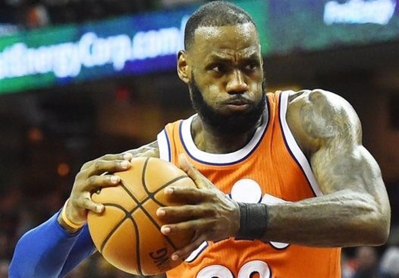 قرارداد لبرون جیمز با لس آنجلس لیکرز