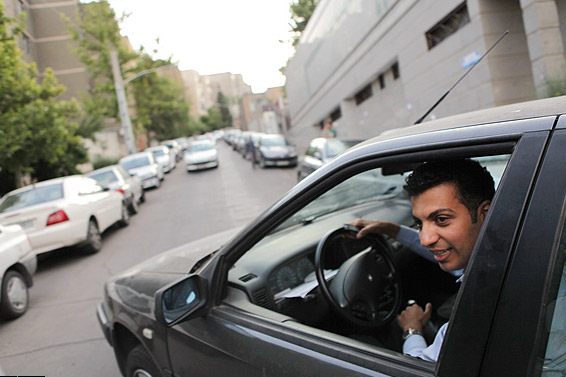 ماشین عادل فردوسی پور ماشین عادل فردوسی پور