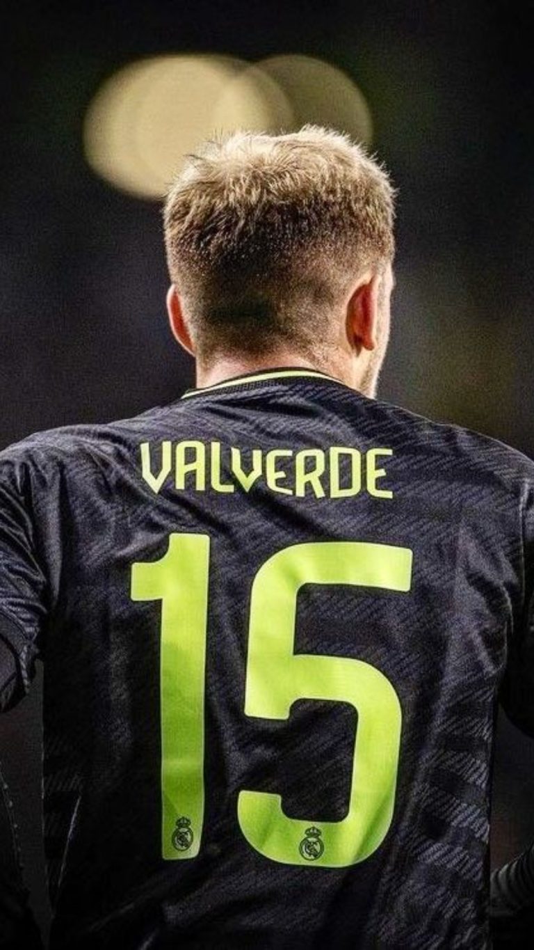 والپیپر فدریکو والورده فوتبالی 2025 