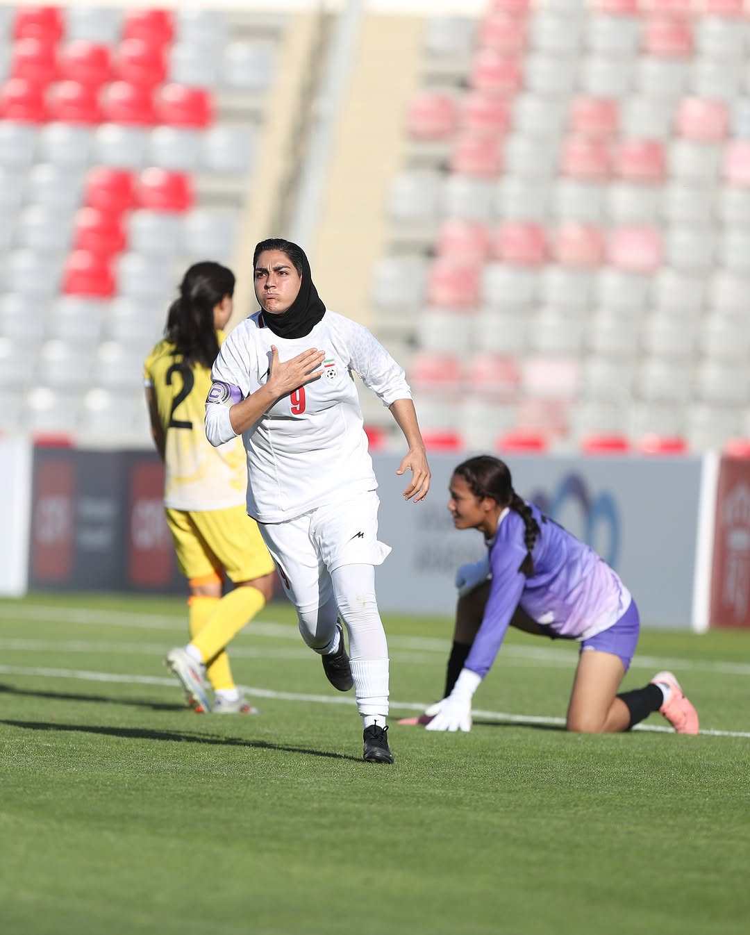 عکس زهرا قنبری عکس زهرا قنبری