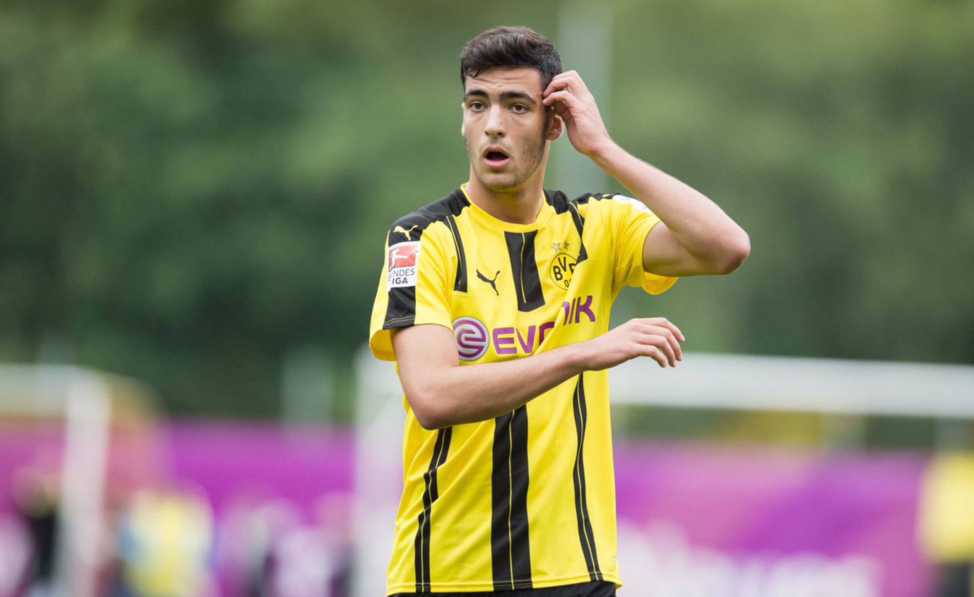 شماره پیراهن میکل مرینو