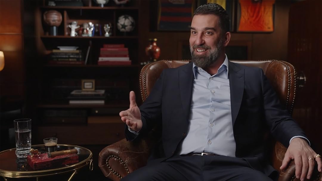 عکس پروفایل آردا توران عکس پروفایل آردا توران