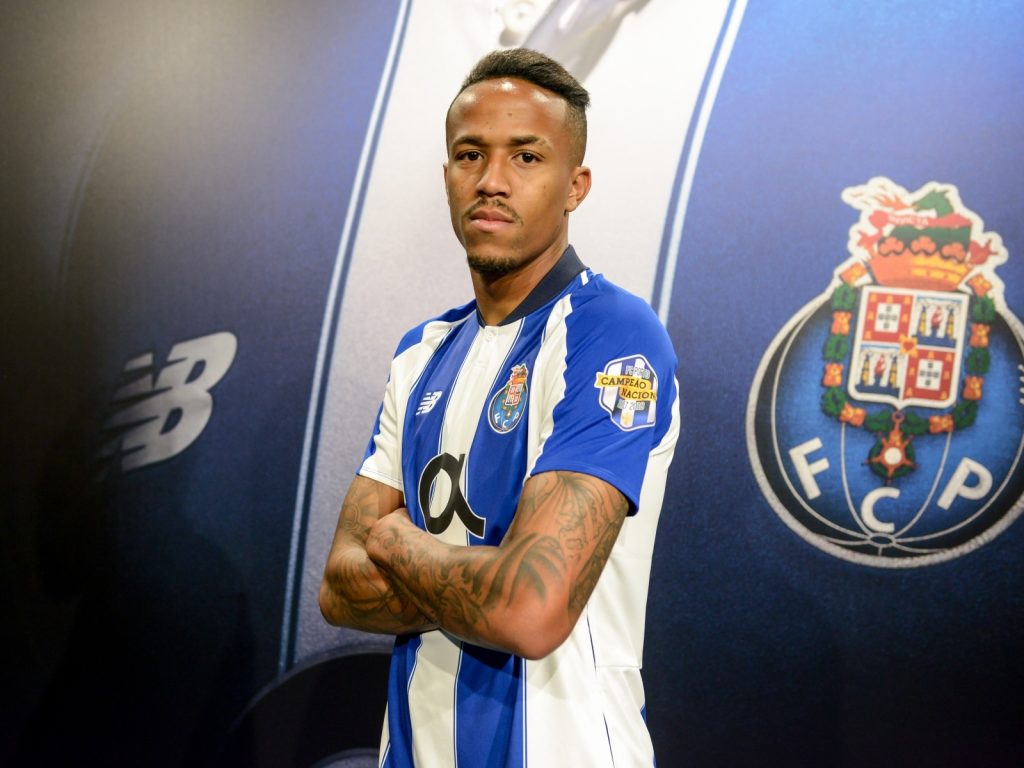 wallpaper hd Éder Militão