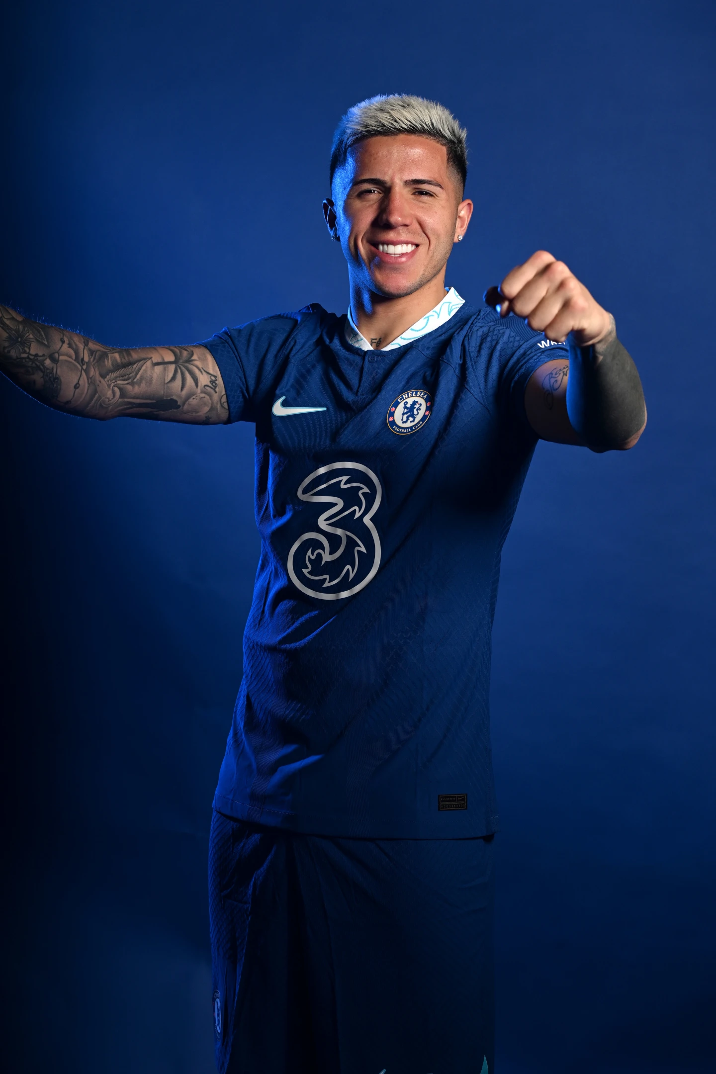 Fernandez wallpaper for phone 