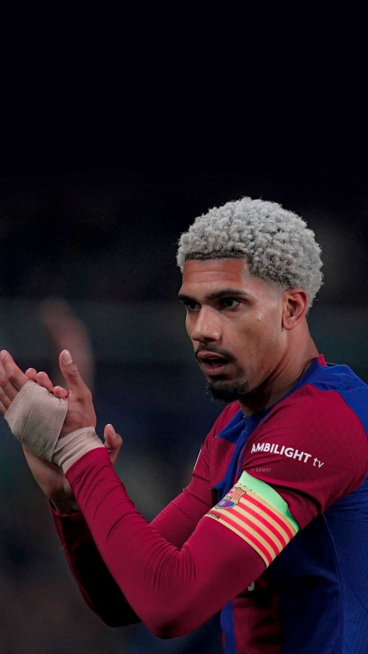 wallpaper hd Ronald Araujo