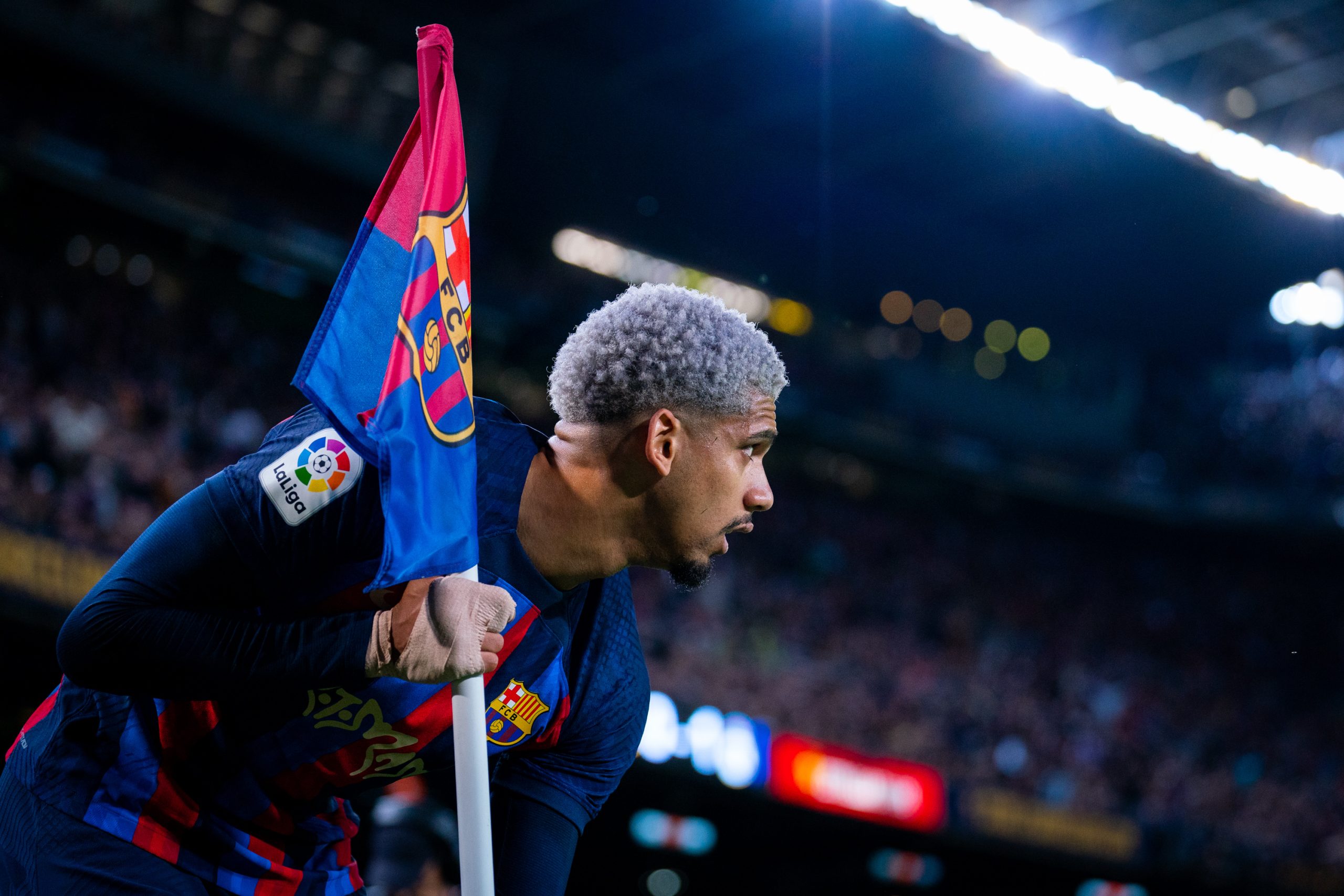 wallpaper 4k Ronald Araujo