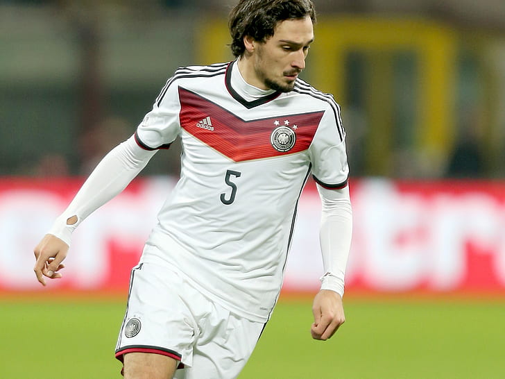 wallpaper for laptop Mats Hummels