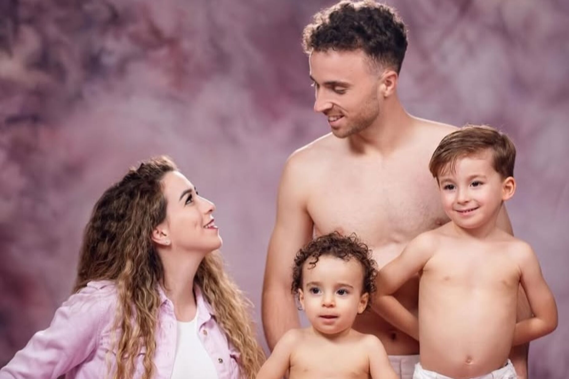 عکس دیگو ژوتا و فرزندانش