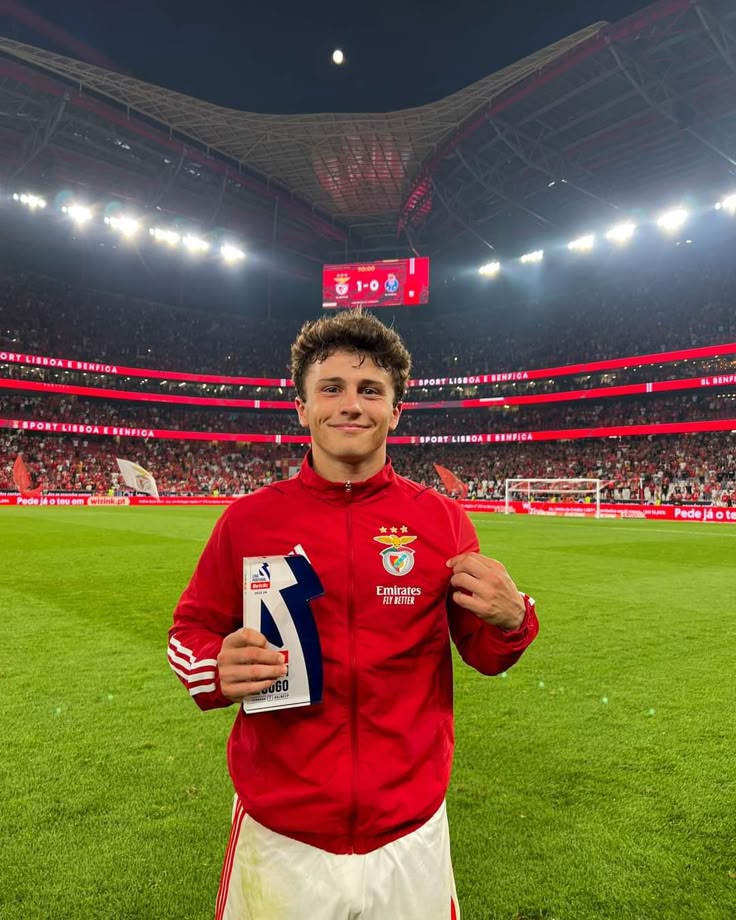 عکس ژائو نوس فوتبالیست