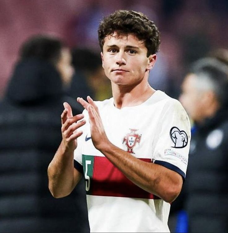 تیم ملی پرتغال و ژائو نوس 