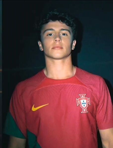 ژوائو نوس زندگی نامه