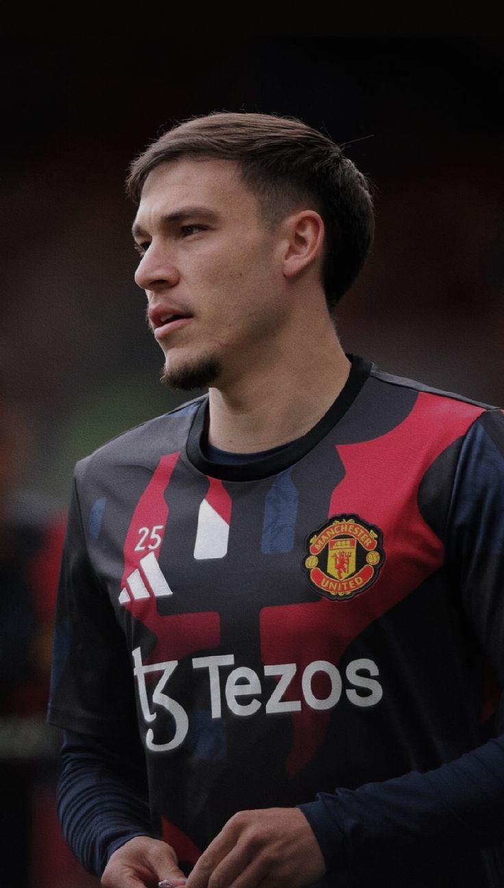 عکس پروفایل مانوئل اوگارته