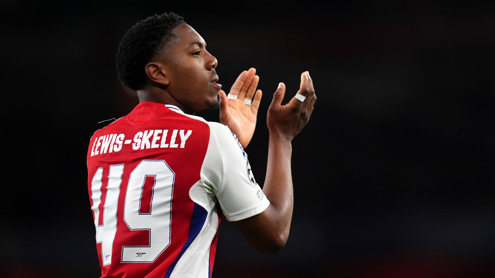 Myles Lewis-Skelly wallpaper hd