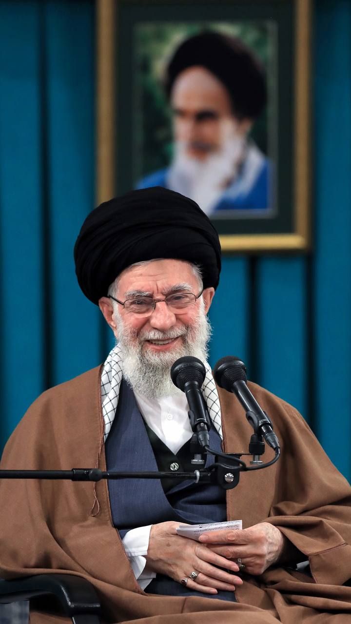 دیدگاه‌های اقتصادی خامنه‌ای