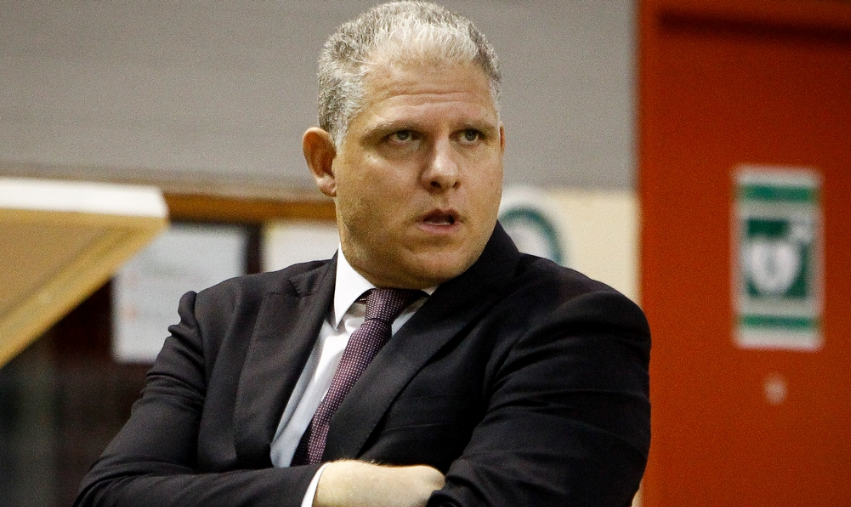 دوران مربیگری سوتیریس مانولوپولوس ۲۰۰۴ 