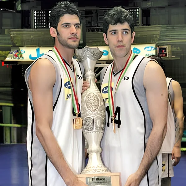 صمد نیکخواه بهرامی و برادرش صمد نیکخواه بهرامی و برادرش