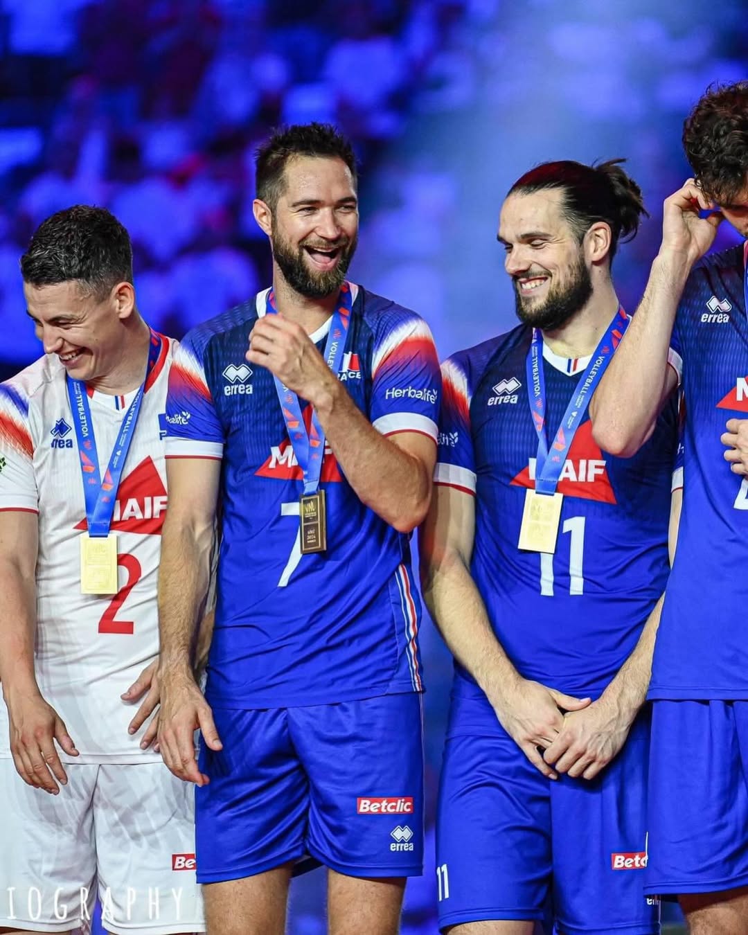 والپیپرکوین تیلی برای کامپیوتر