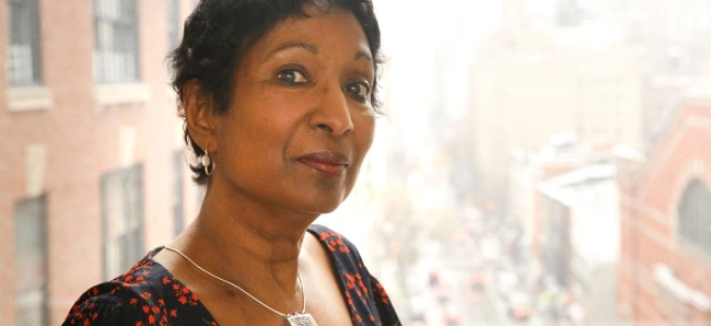 زندگینامه مینا الیگزیندر - مجله بیوگرافی فوتبال