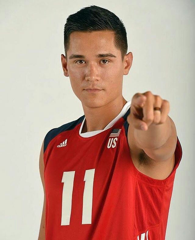 عکس کریستینسون والیبالیست