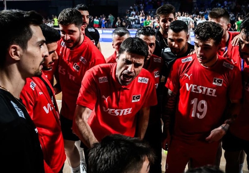 کاپیتان تیم ملی والیبال ترکیه