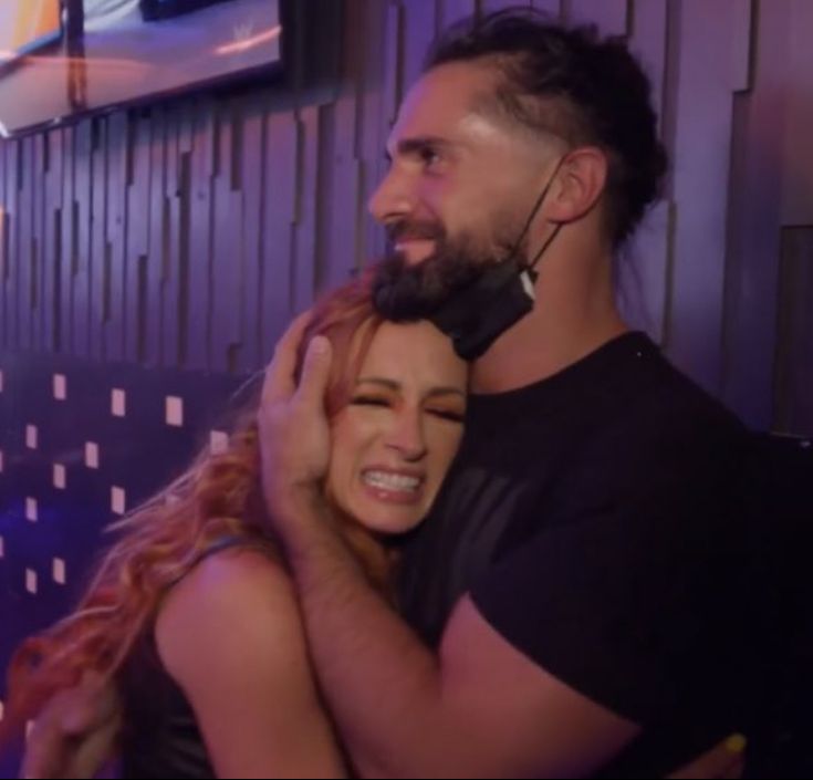 بکی لینچ و ست رالینز