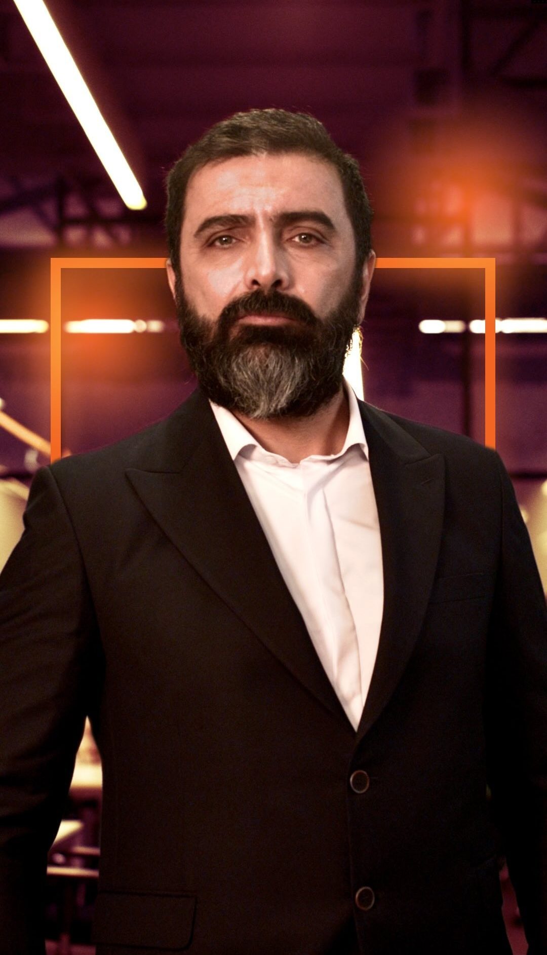 عکس پروفایل امین زندگانی