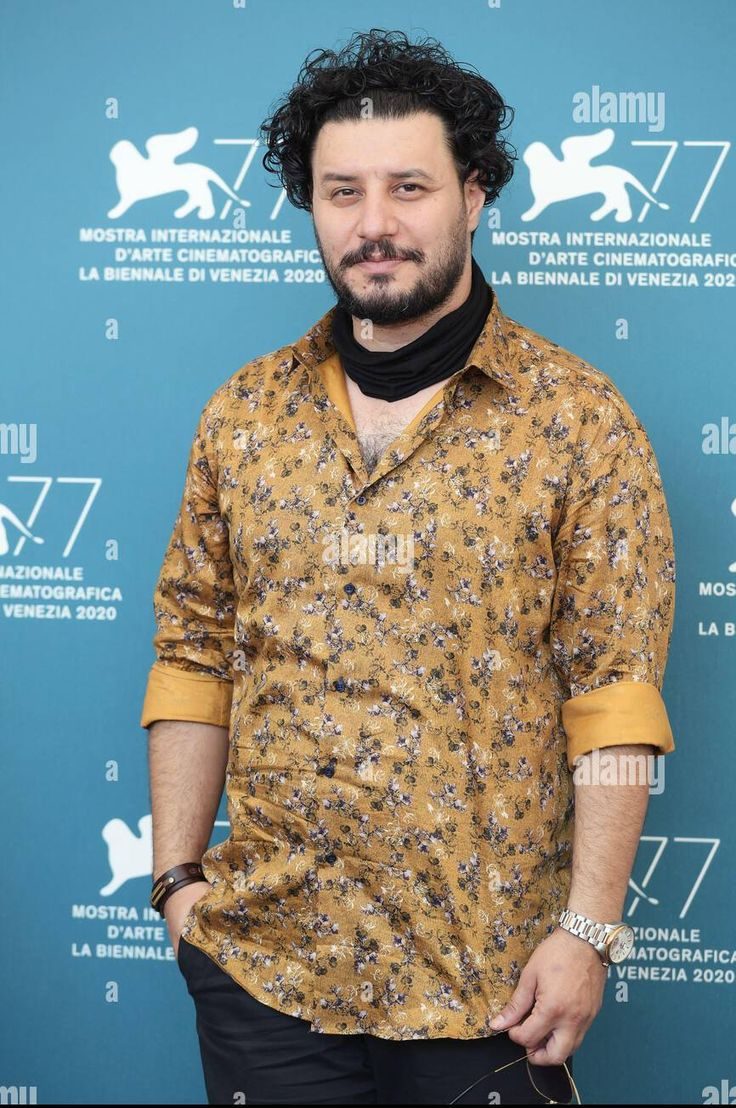 والپیپر جواد عزتی بازیگر 