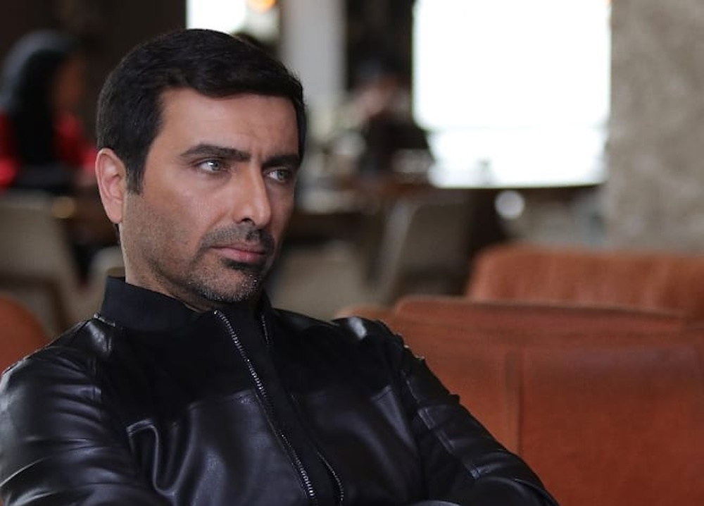 wallpaper Amin Zendegani