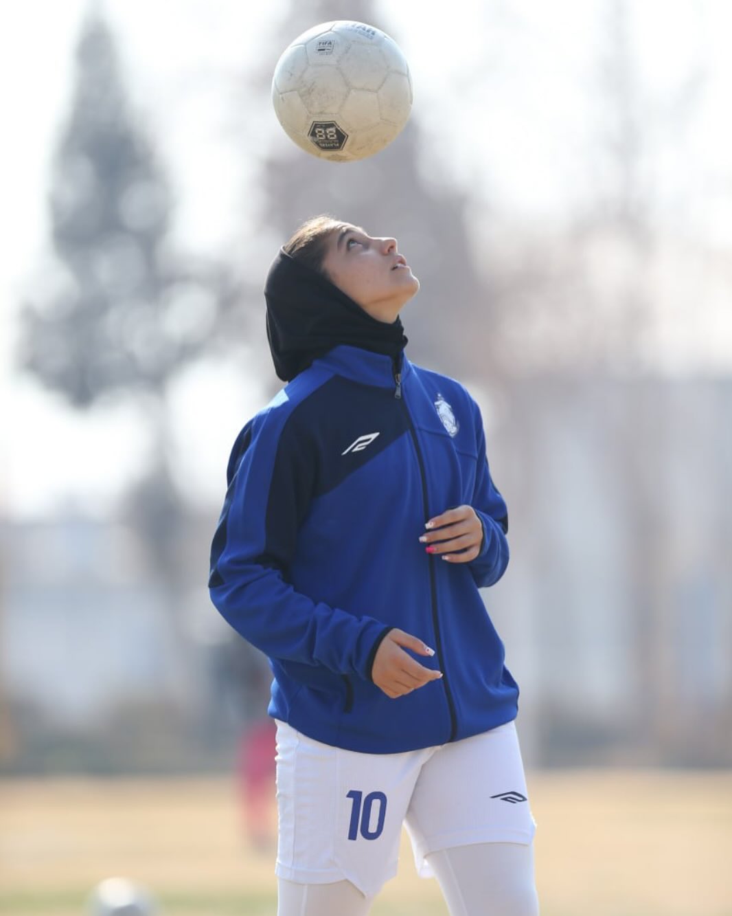 والپیپر نازنین منصوری برای کامپیوتر