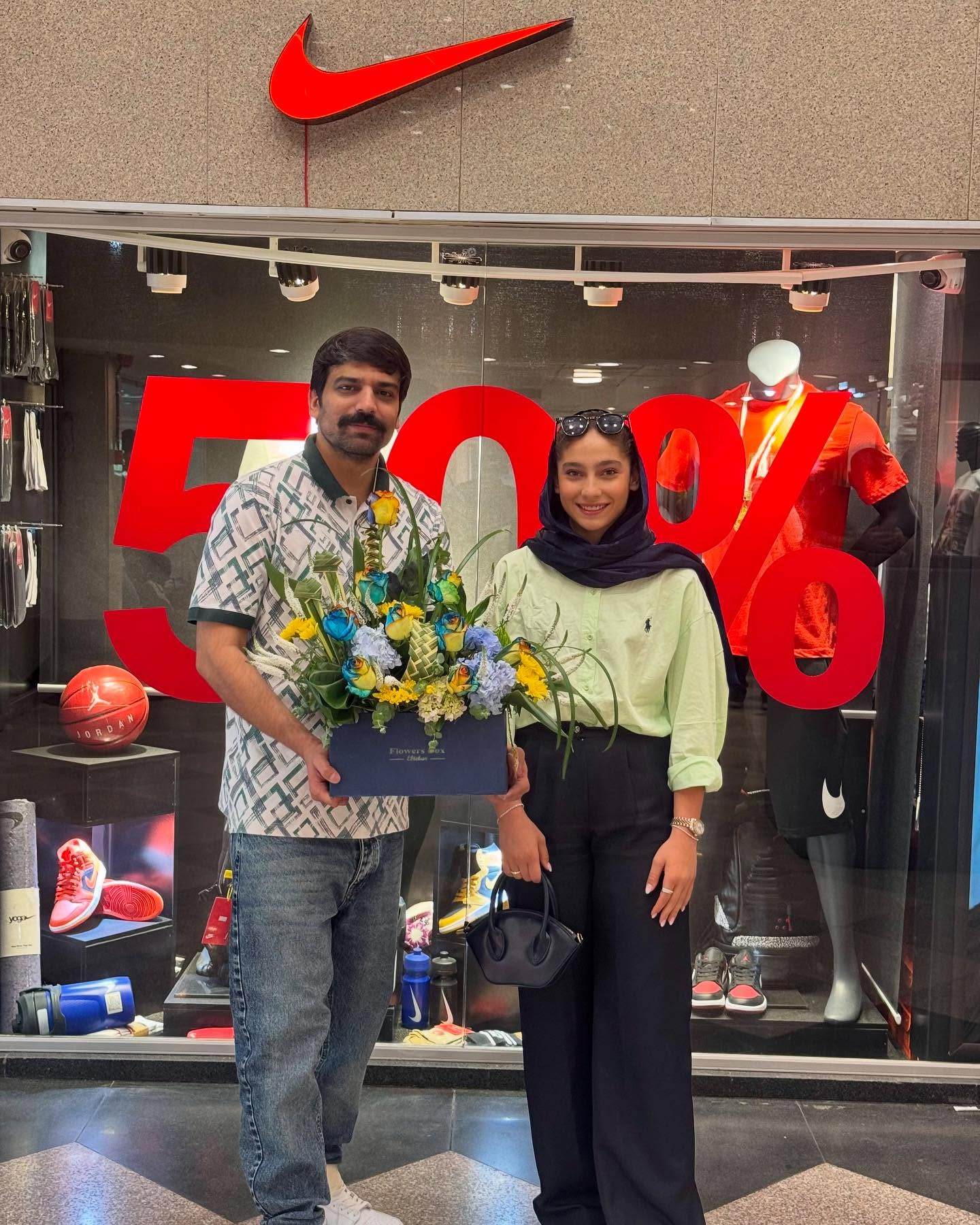 عکس نازنین منصوری