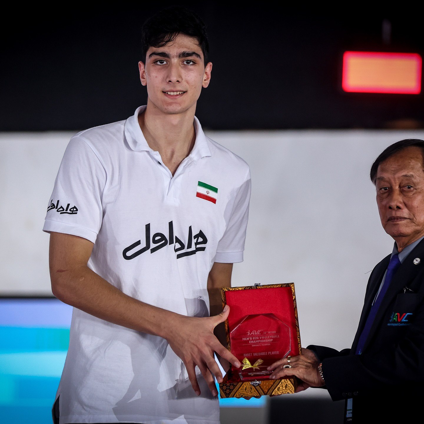 عکس پروفایل پویا آریاخواه