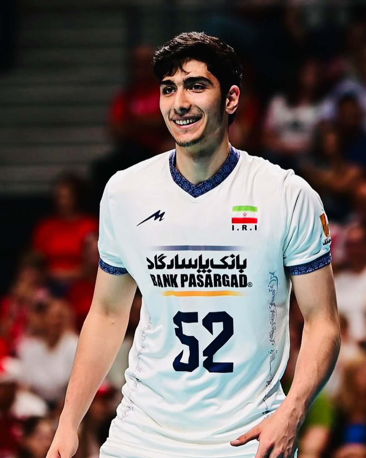 بیوگرافی کامل پویا آریاخواه