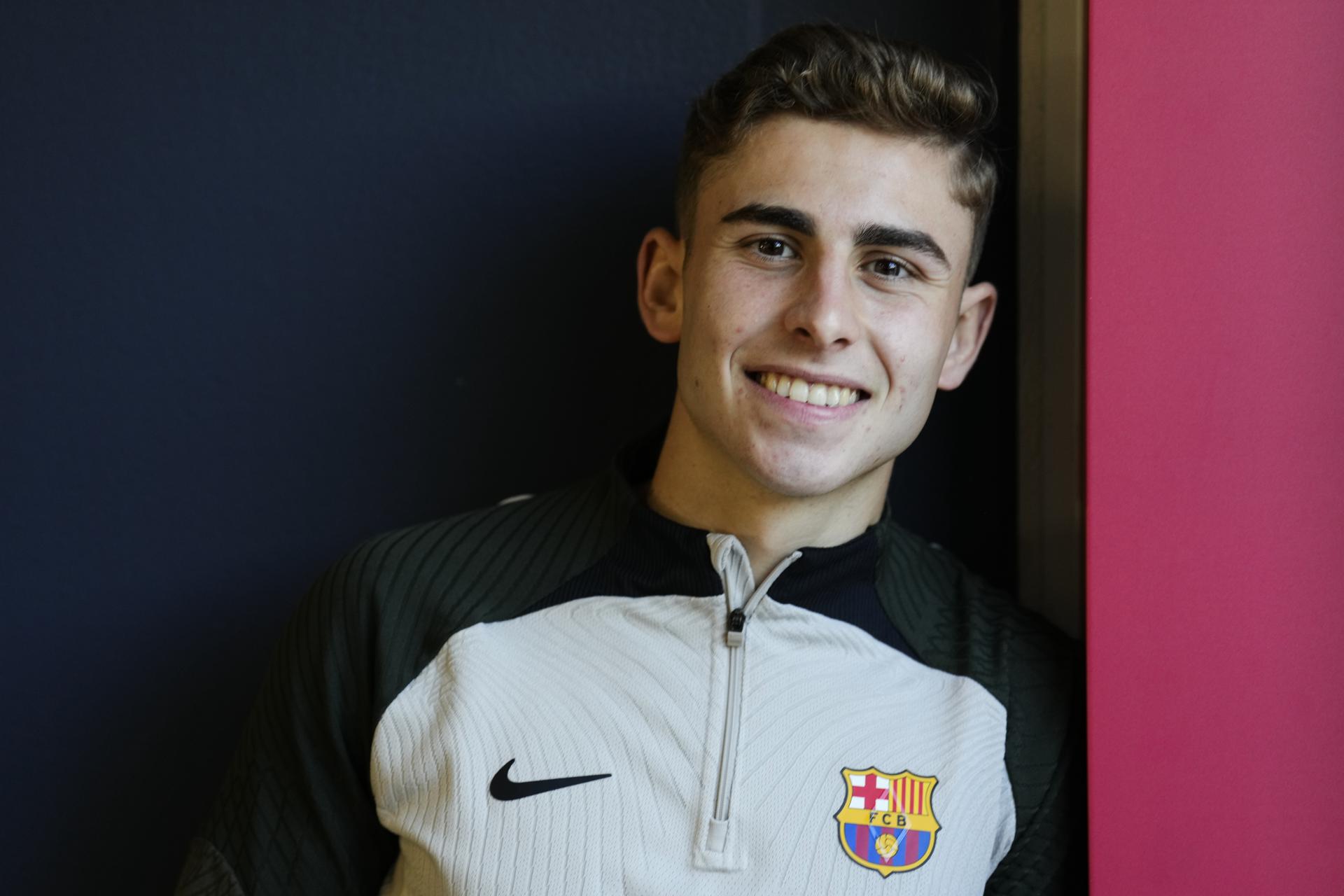 والپیپر فرمین لوپز برای کامپیوتر