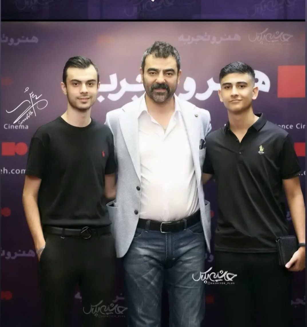 بهزاد خلج با خانواده