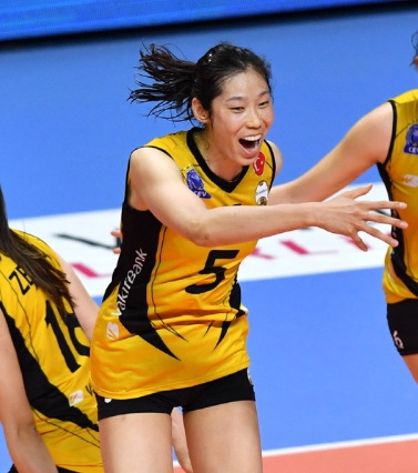 زو تینگ والیبالیست