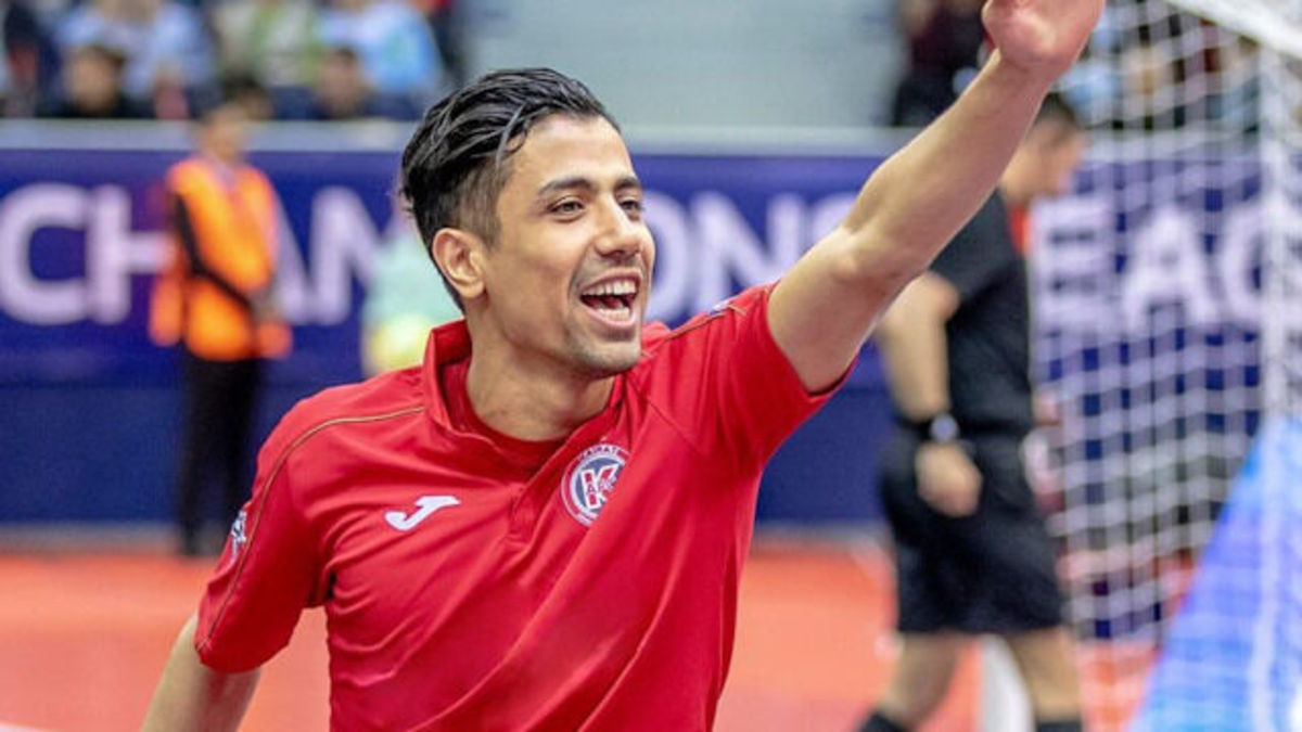 بهترین بازیکن و گلزن فوتسال آسیا حسین طیبی