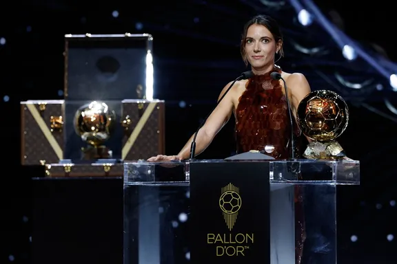 آیتانا بونماتی برنده توپ طلای زنان 