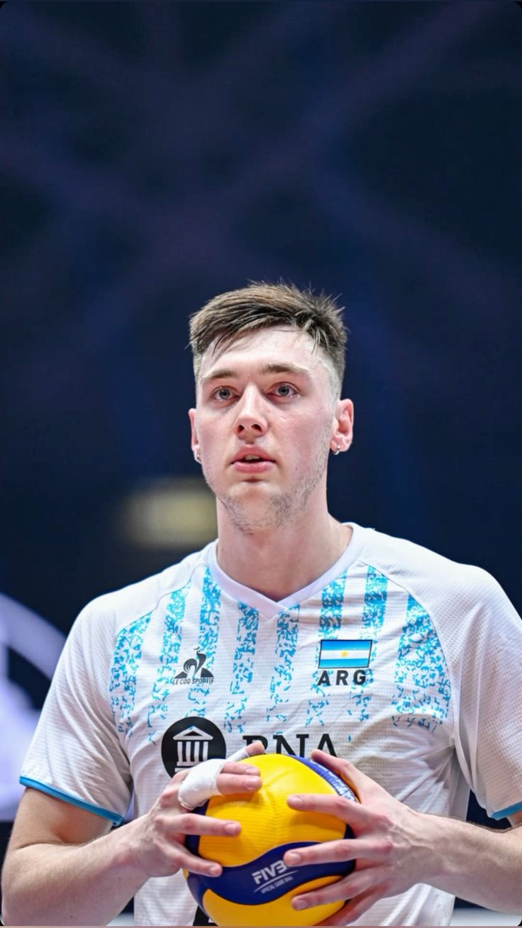 عکس نیکولاس زربا والیبال آرژانتین