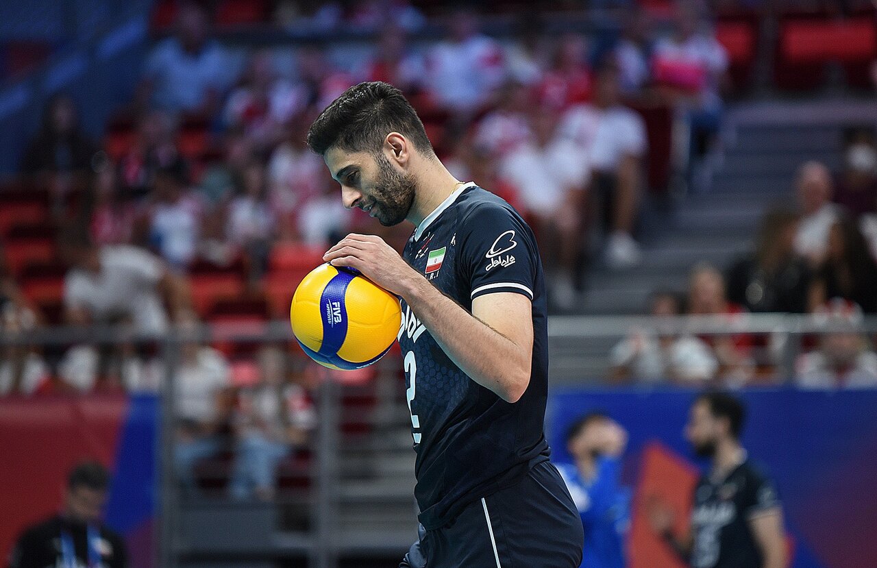 دستمزد والیبالیستهای لژیونر