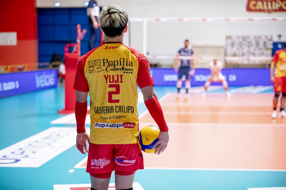 والپیپر یوجی نیشیدا برای کامپیوتر