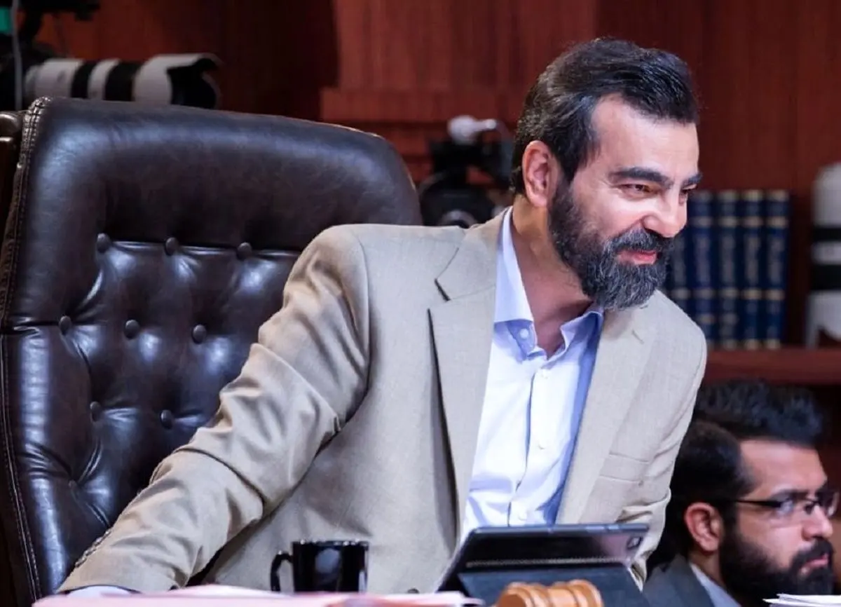 عکس بهزاد خلج در آقای قاضی