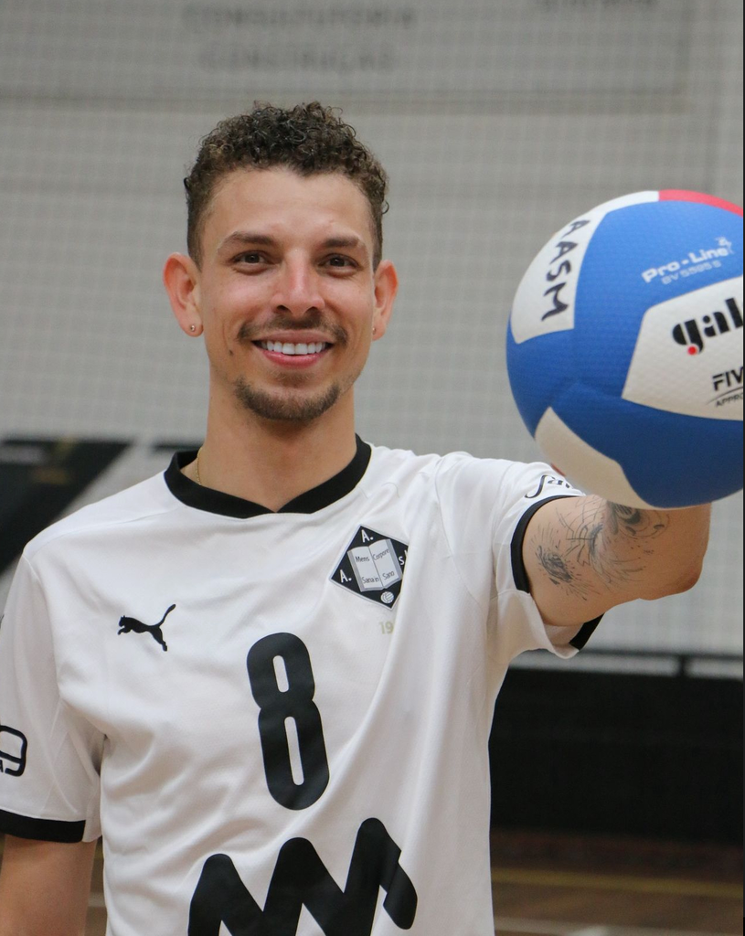 عکس لوکاس کنده والیبال آرژانتین